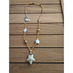 Collier étoile de mer beige