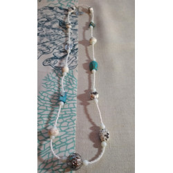 Collier mi-long boudha sur...