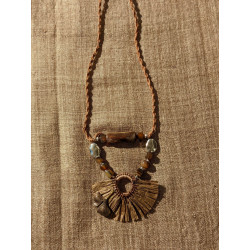 A 1f- Agathe couleur café...