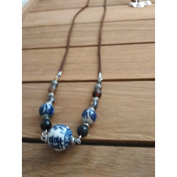 Collier porcelaine bleu