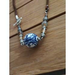 Collier porcelaine bleu ras...